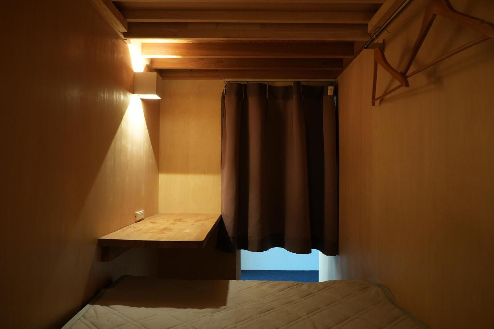 Bunk Bed 12-Bed Mixed Dormitory Room Non-Smoking